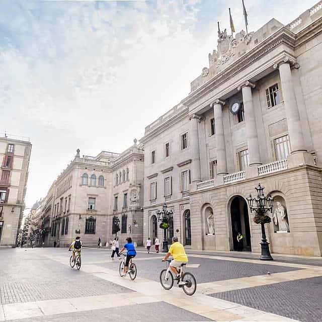 E-Bike Privada de Barcelona até aos Vinhedos, Prova de Vinhos & Almoço
