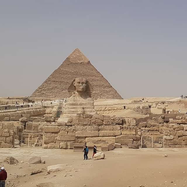 Private full-day tour: Giza pyramids, Memphis and Sakkara