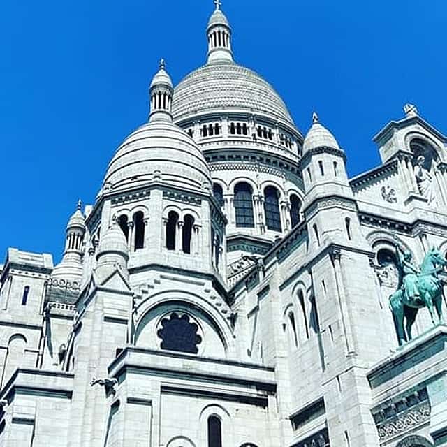 Private Tour Montmartre and Seine River Lunch Cruise with Pick Up