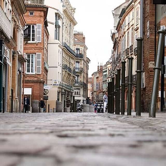 Private Direct Transfer From Barcelona to Toulouse