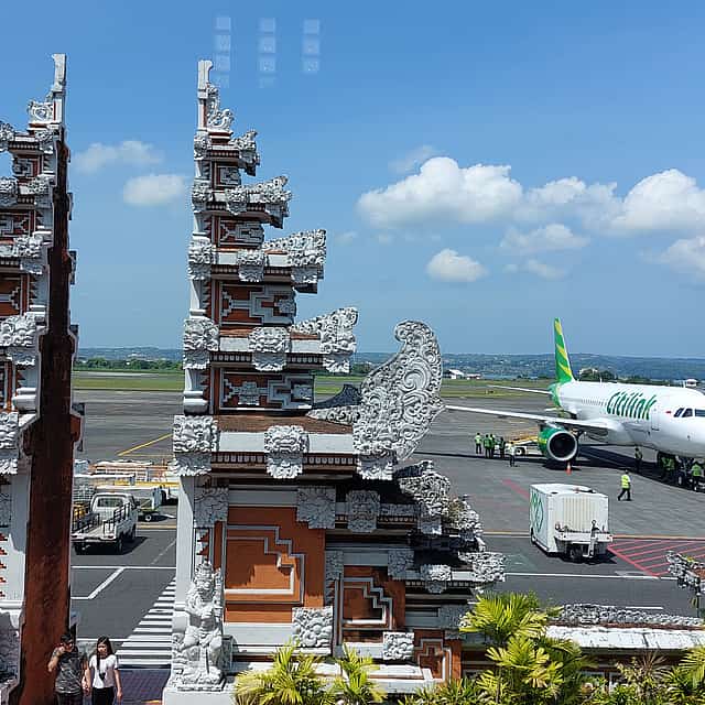 Bali Airport Arrival Transfer and Private Minivan Transportation