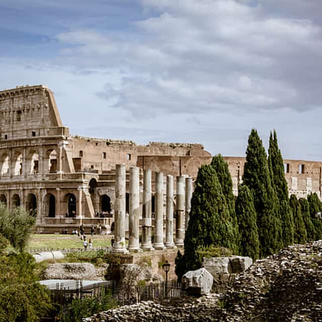 3-Hours Private Sightseeing Tour of Rome by Luxury Vehicle