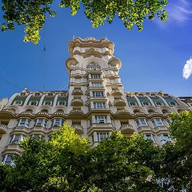 Buenos Aires Walking Tour and Palacio Barolo