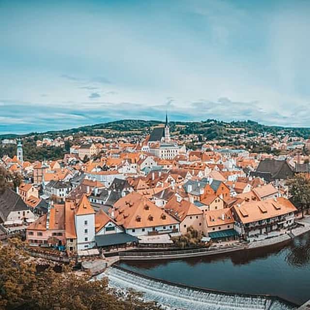 Private Scenic Transfer from Vienna to Prague with 4h of Sightseeing