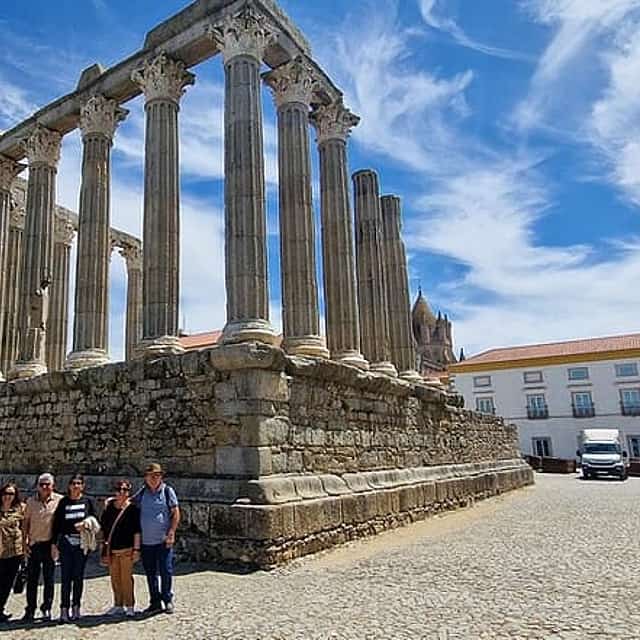 Évora & Monsaraz: Visite privée des traditions de l'Alentejo au départ de Lisbonne