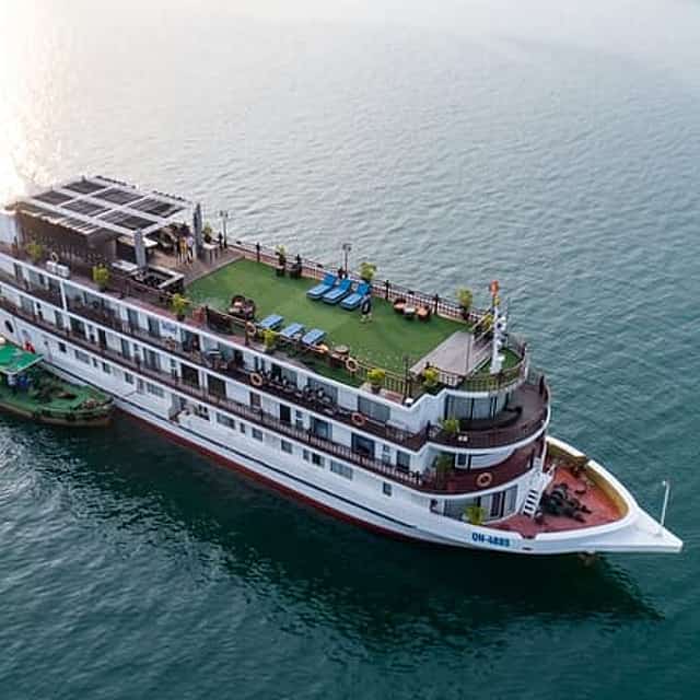 Amanda Cruise - Luxury Unique Halong Bay Cruise (2D1N Tour)