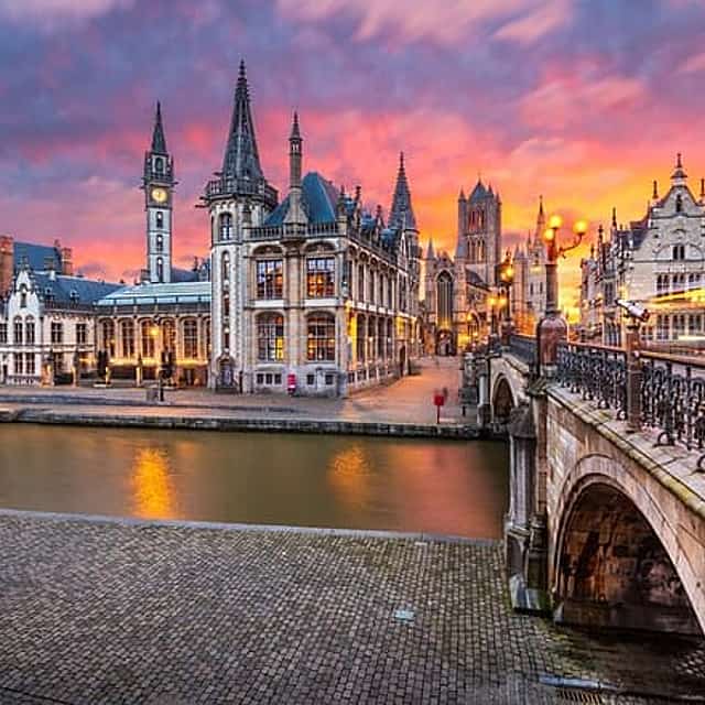 Private transfer from Amsterdam to Ghent, 2h Stop in Rotterdam