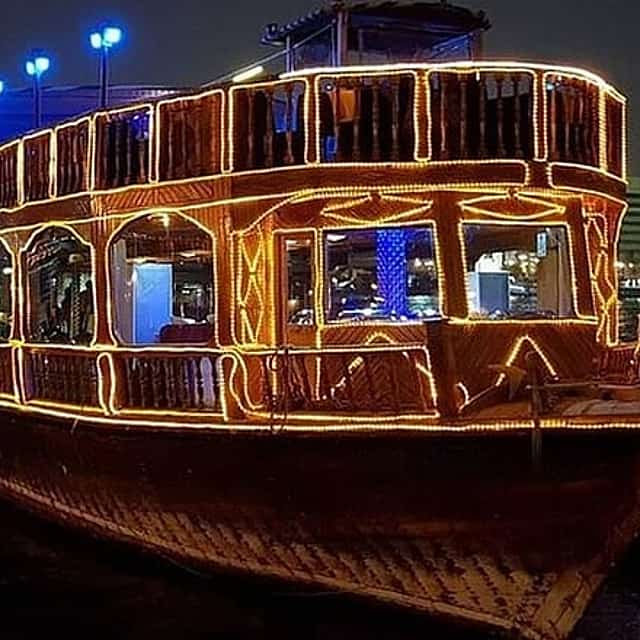 Cruzeiro Exclusivo de Dhow na Marina