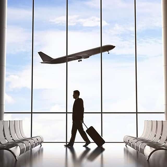 บริการรับส่งส่วนตัวขาออก: โรงแรมในมิโคนอสไปยังสนามบินหรือท่าเรือสำราญ
