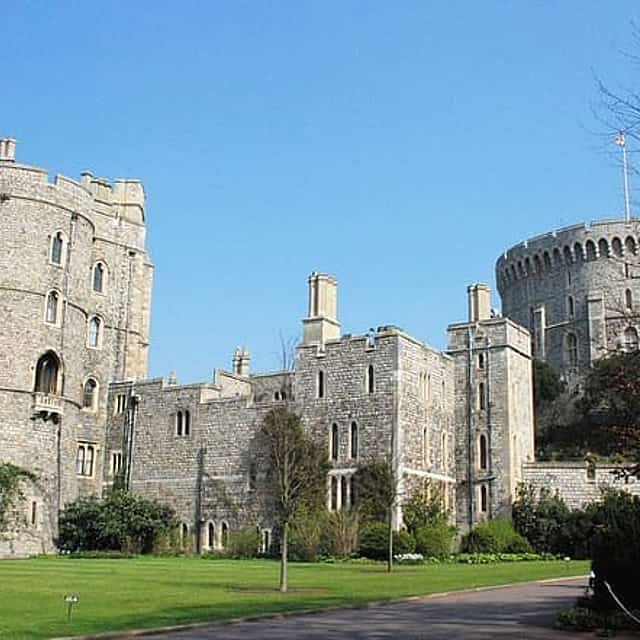 Windsor, Stonehenge & Salisbury Cathedral Private Tour with Pass