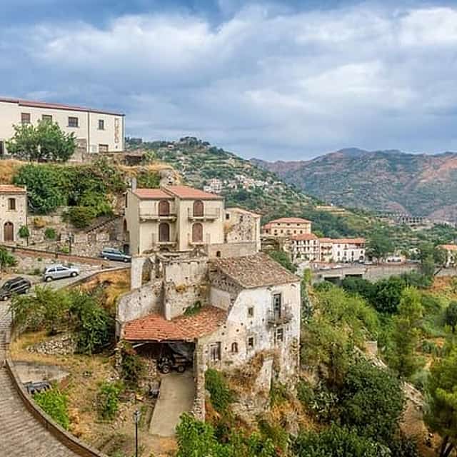Following the trail of the Godfather from Messina port: private tour