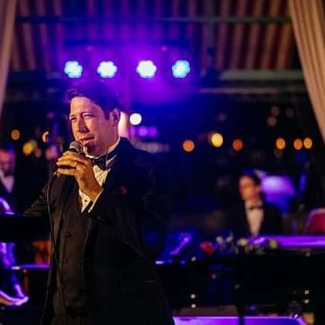 Sinatra Tribute Show and Optional Dinner with Audio Guide