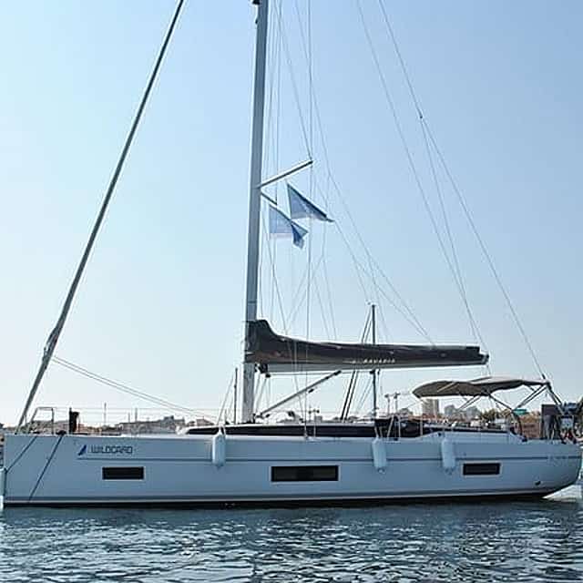 Cascais Luxury Private Sailing Cruise - Half day or full day