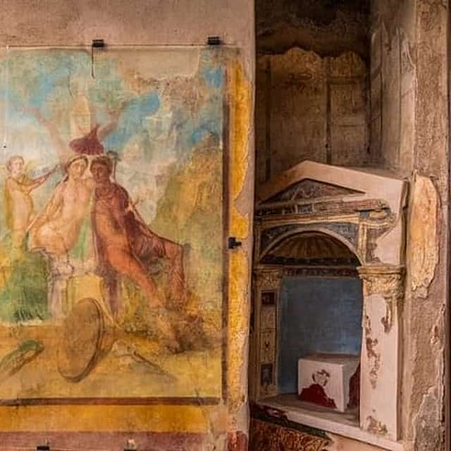 Group tour: Naples and Pompei in one day!