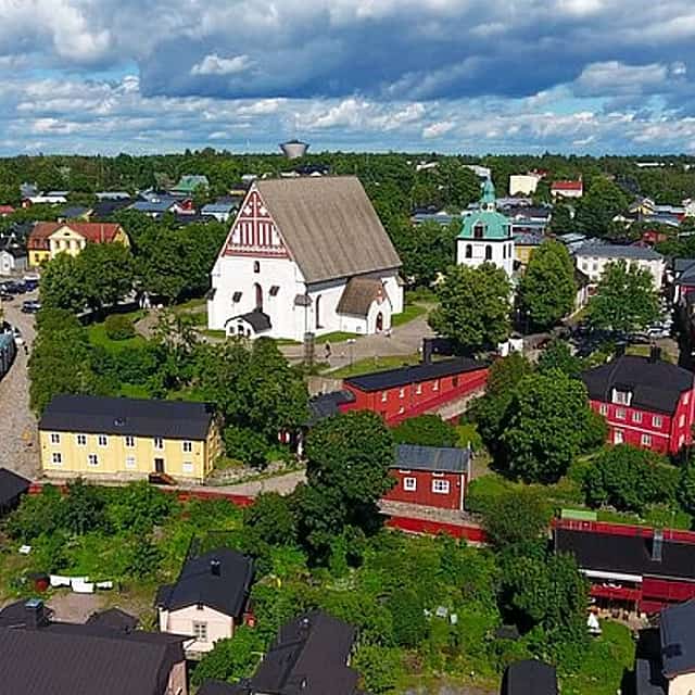 Helsinki'den Özel Milli Park ve Porvoo Eski Şehir Turu
