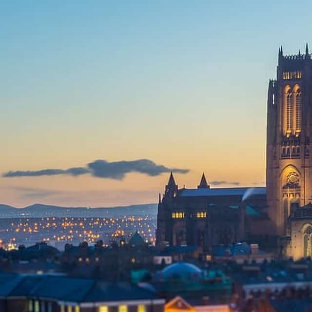Liverpool : Chasse au trésor et points forts - Visite à pied autoguidée