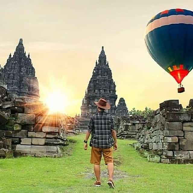 Borobudur Climb To The Top, Prambanan Temple And Ramayana Ballet