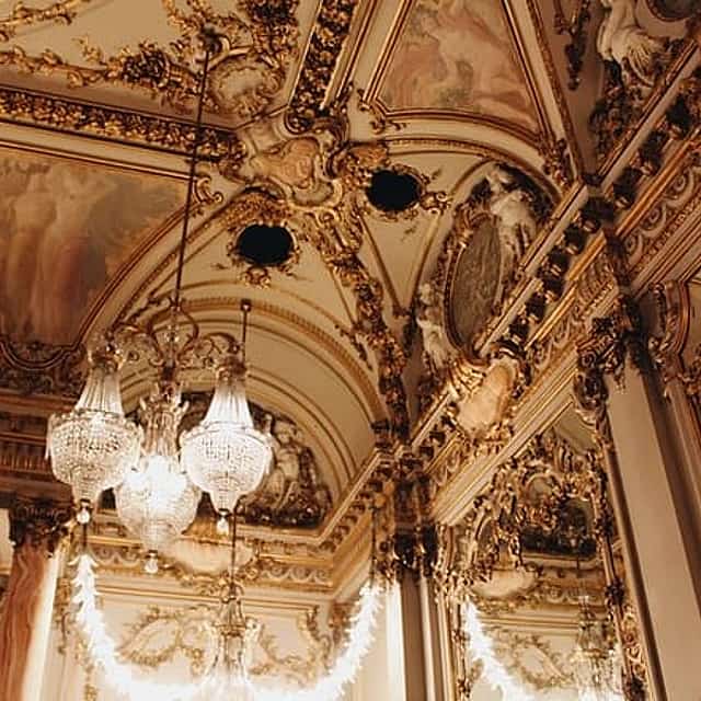 Full Day Paris Private Photoshoot and Shopping Tour