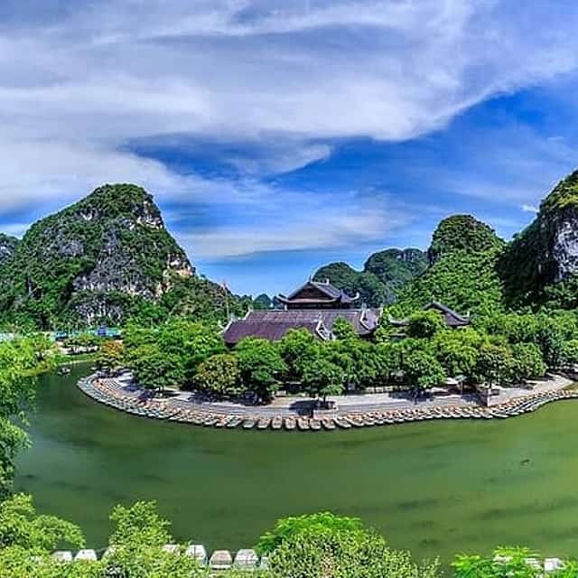 Hanoi: Private Luxury Tour Discover Mua Caves, Trang An & Hoa Lu