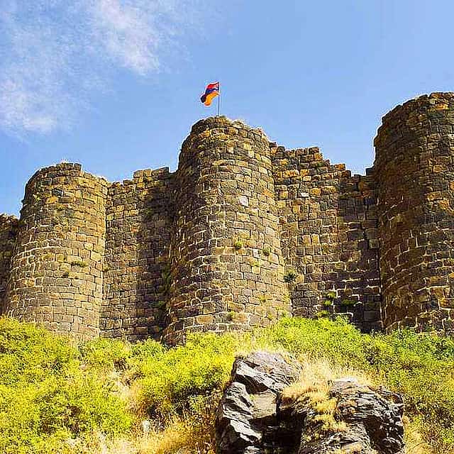 Individual tour: Amberd Fortress, Sagmosavank and Hovhannavank Monasteries, Monument to the Armenian Alphabet
