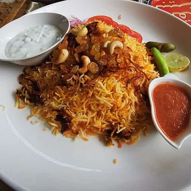Private Dubai Street Food Tour .