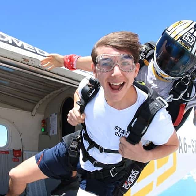 Skydive Dubai bij Desert Drop Zone