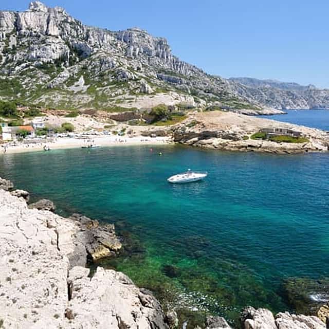 Hike with a Calanque expert