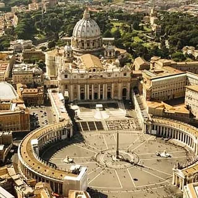 Colosseum, Vatican Museums plus other spots 1 Day Private Tour