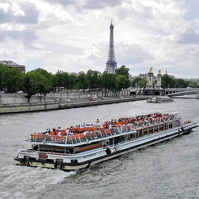 Private City Tour of Paris & River Cruise with Hotel Pick-Up