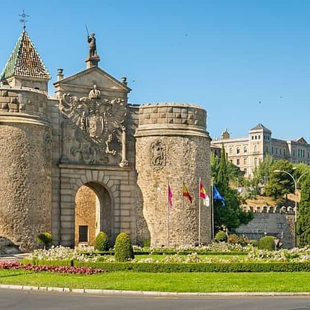 Toledo medieval: El juego de exploración del caballero de las tres culturas