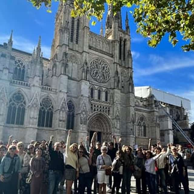 Private: Best of Bordeaux Walking Tour + A glass of Natural Bordeaux Wine