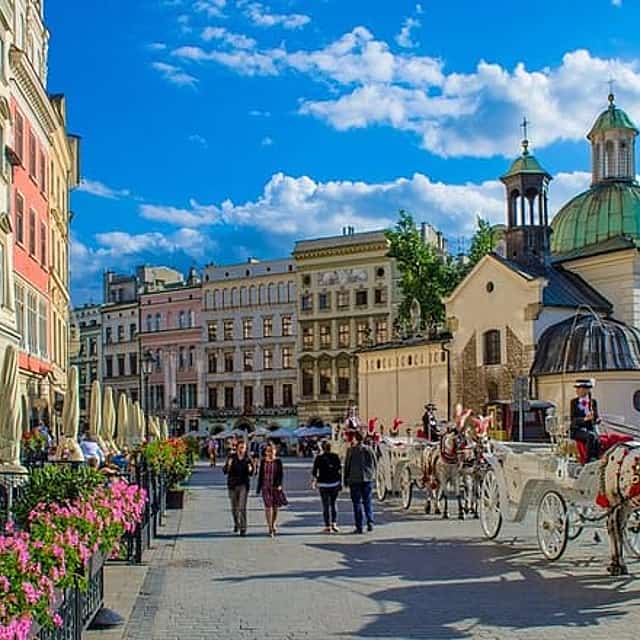 Private Transfer from Berlin to Krakow with 2 hours for sightseeing