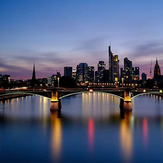 Private Scenic Transfer from Prague to Frankfurt with 4h of Sightseeing