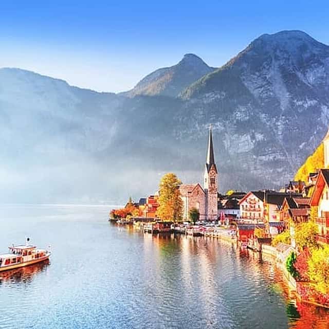  Private tour Hallstatt City, Skywalk, and Salt Mine from Munich
