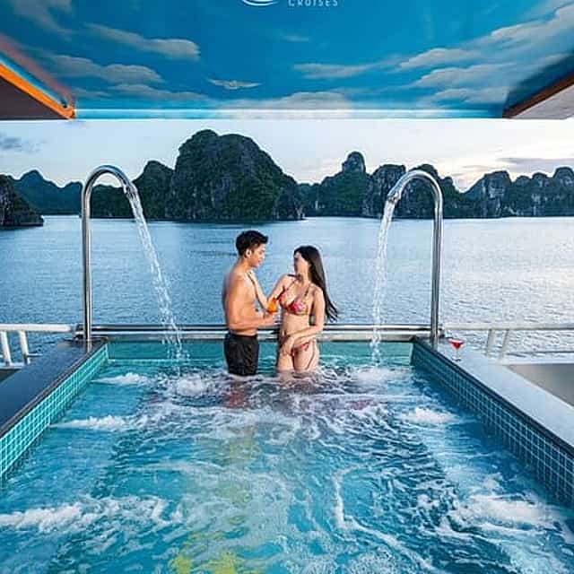 Hanoi : Halong 5 Star Cruise Explore Cave, Kayak, Party & Lunch