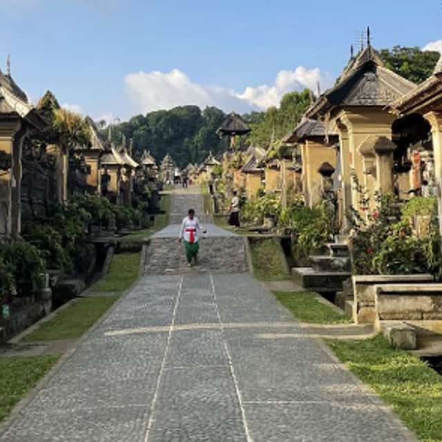 <p>อัญมณีที่ซ่อนอยู่ในบาหลี: หมู่บ้านเป็งลิปูรัน, การชิมกาแฟ และน้ำตกทิบูมานา</p>