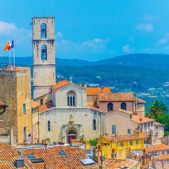 St. Tropez and Port Grimaud Sightseeing Tour from Cannes