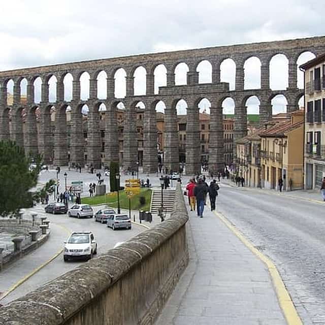 Segovia Explorer Tour: Medieval Streets & Romanesque Heritage