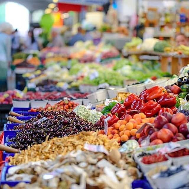 Naples Walking Tour and Street Food Market