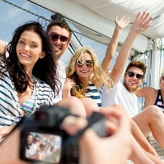 Santorini Volcano Cruise รวมถึงน้ำพุร้อนและ Thirasia