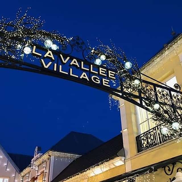 La Vallée Village shopping tour with personal photographer 5 hrs