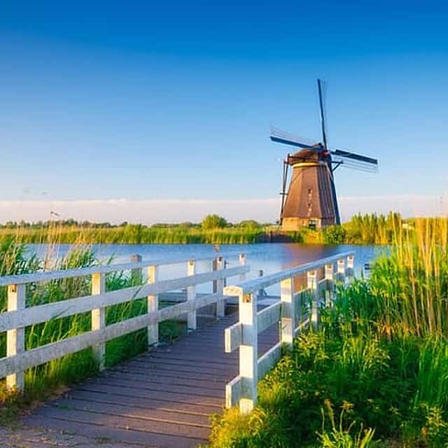 Privétransfer: Amsterdam naar Kinderdijk, 2 uur sightseeingstop