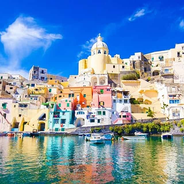 Private door to door transfer from Caserta to Naples