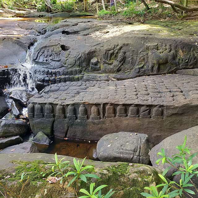 Eksploracja prywatna przez jeden dzień w Tysiącu Ling, Kbal Spean i Świątyni Lady.
