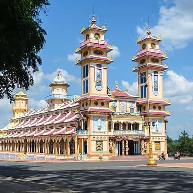 Tay Ninh Tour: Cao Dai Temple & Ba Den Mountain from Saigon