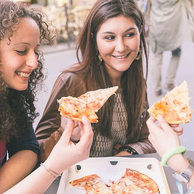 Monti District Street Food and Sightseeing Tour in Rome