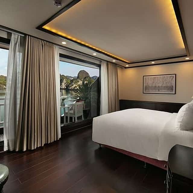 Hanoi: 2-Day Luxury Halong Bay Hermes Cruise with Balcony Suite