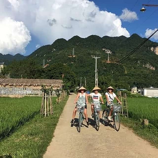 Mai Chau Valley Group Day Tour From Hanoi (Bike + Ethnic Village)