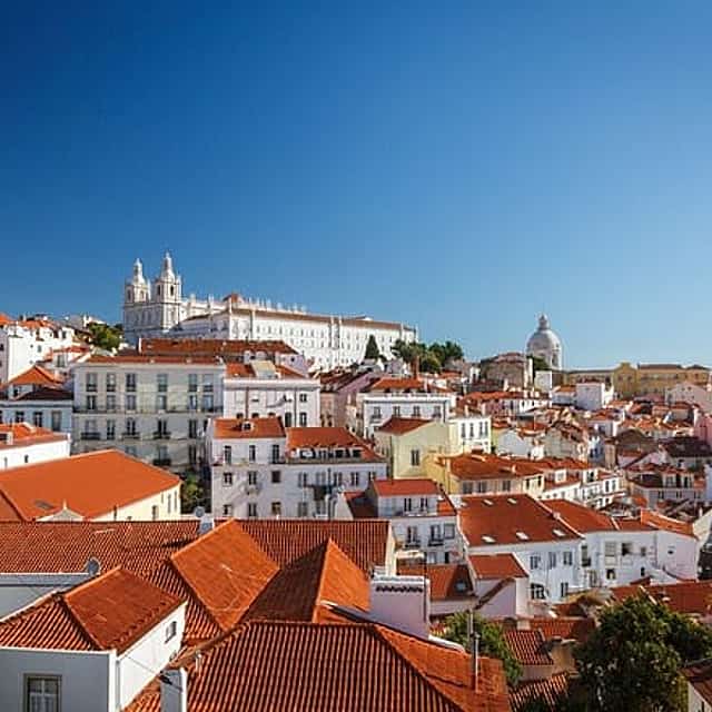 Private Transfer From Faro To Lisbon With a 2 Hour Stop