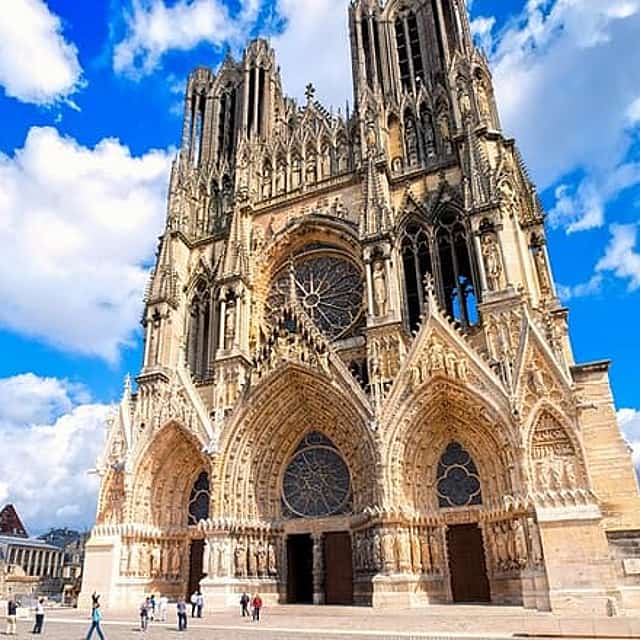 Vakantietaxi - van Brussel naar Reims met 2 uur stop in Waterloo
